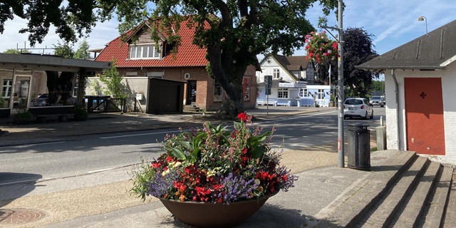 Hovedgaden i Jægerspris, der er en del af det nyudpegede kulturmiljø for Jægerspris bymidte. Foto: Frederikssund Kommune.