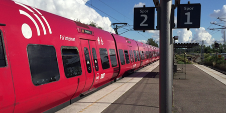 S-tog holder stille ved perronen på Frederikssund Station. Foto: Frederikssund Kommune.