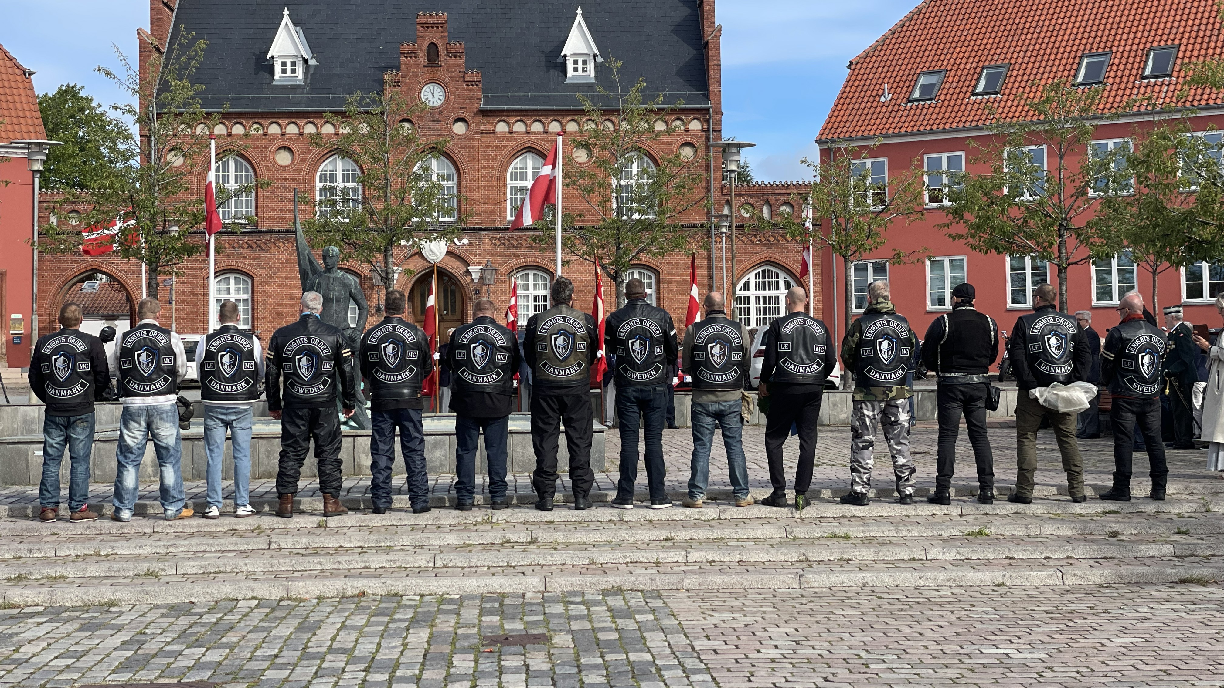 Knights Order hyldest på Torvet. Foto: Frederikssund Kommune