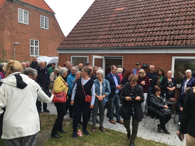 Der var mødt mange gæster op til indvielsen af Frivillighuset. Foto: Frederikssund Kommune.