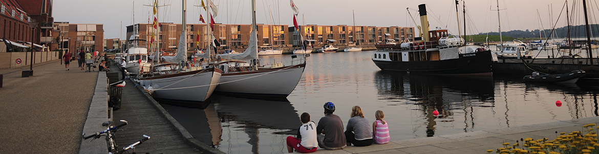 Marineskibe i Frederikssund Havn. Foto: Kenneth Jensen.