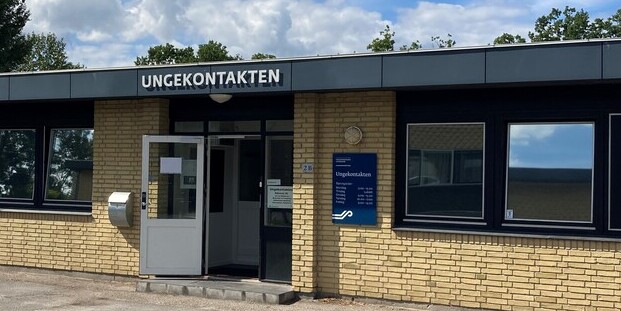 Ungekontaktens indgang. Foto: Frederikssund Kommune.