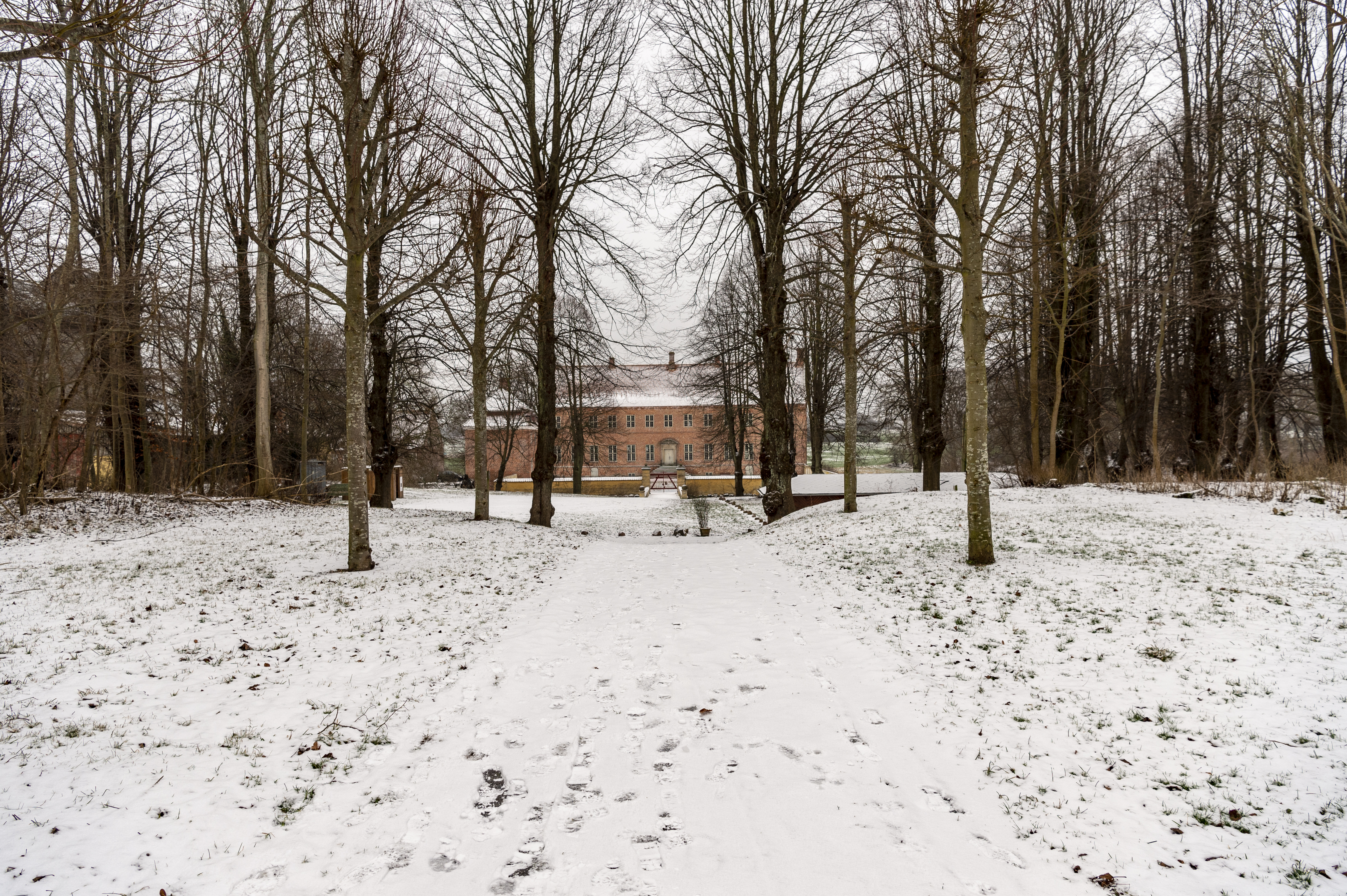 Selsø Slot i snevejr. Foto: Kenneth Jensen