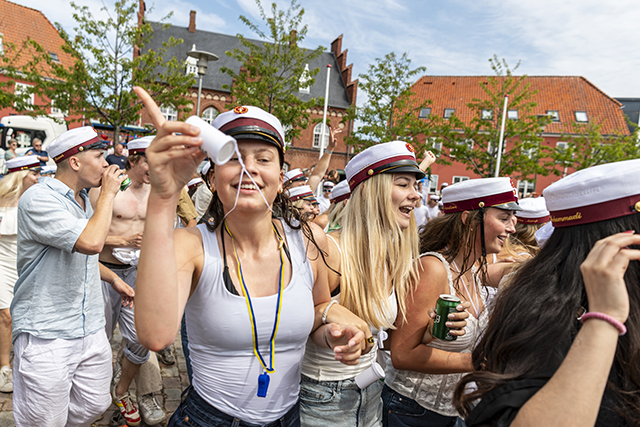 Dans om springvandet. Foto: Kenneth Jensen, Frederikssund Kommune.