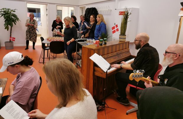 De nye lokaler blev fejret med både taler, sang og musik. Foto: Frederikssund Kommune.