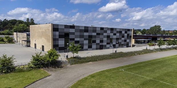 Hallen på Ådalens Skole. Foto: Kenneth Jensen.