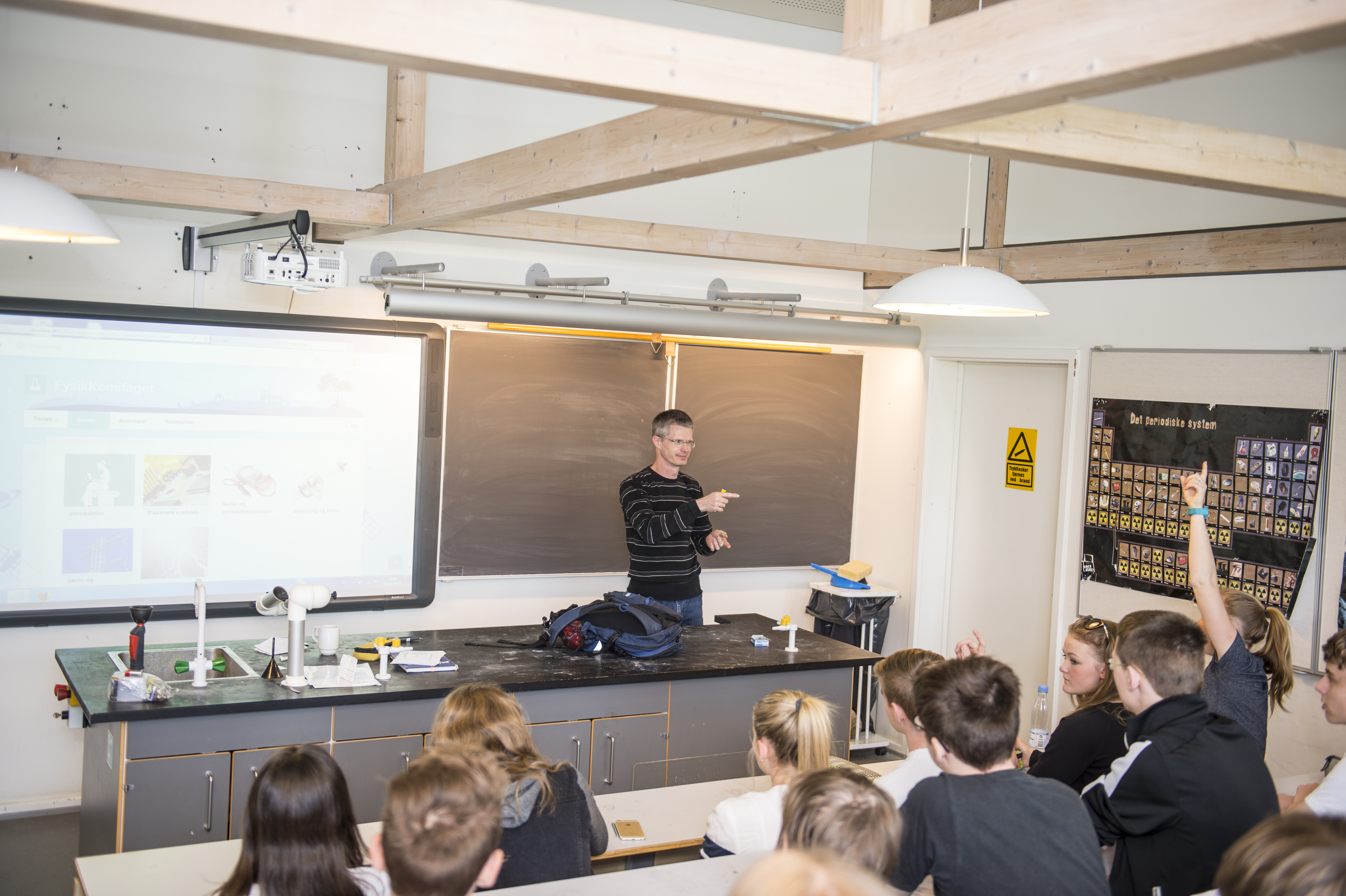 Elever til undervisning. Foto: Kenneth Jensen