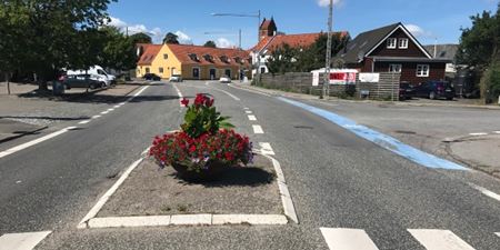Brobæksgade i Slangerup får nu cykelstier. Foto: Frederikssund Kommune.