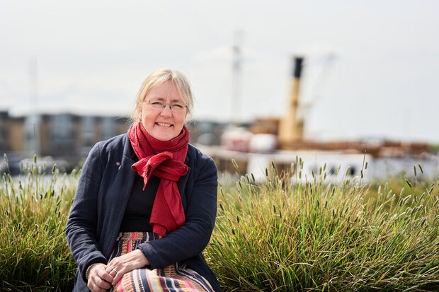 Borgmester Tina Tving Stauning på havnen i Frederikssund. Foto: Frederikssund Kommune.