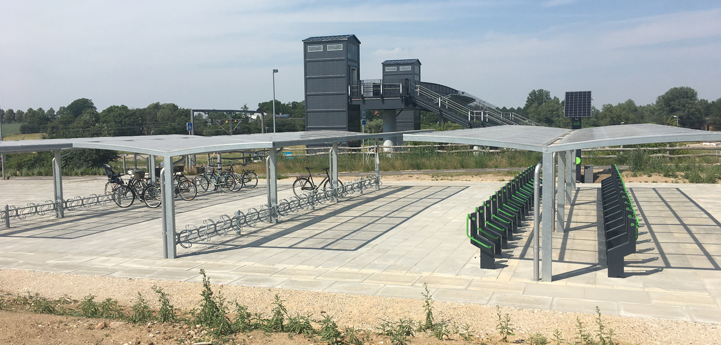 Ny overdækket cykelparkering  ved Vinge Station. Foto: Frederikssund Kommune.