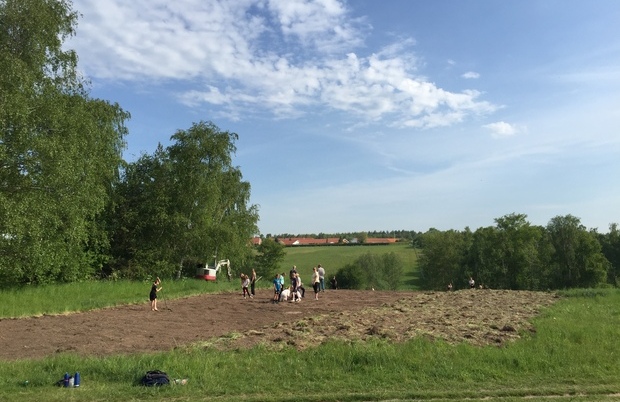 Arealet bag Ådalens Skole, hvor der skabes ny biodiversitet. Foto: Frederikssund Kommune.