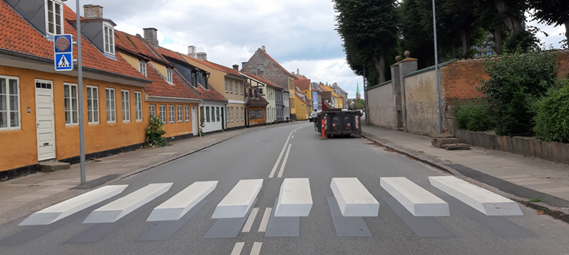 Et eksempel på et 3D-fodgængerfelt fra en vej i Helsingør.