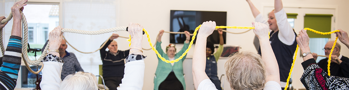 To mænd i havegynge. Foto: Kenneth Jensen.