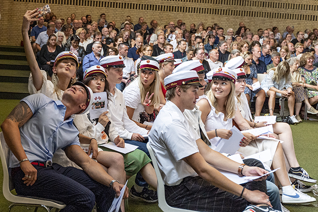 Der blev også tid til et selfiemoment under talerne. Foto: Kenneth Jensen, Frederikssund Kommune.