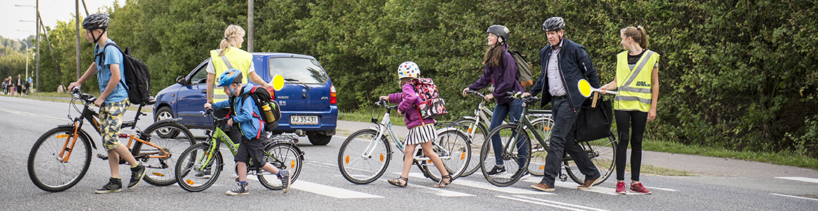Fodgængere og skolepatrulje. Foto: Kenneth Jensen.