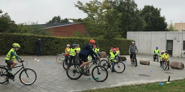 Den lille cyklistprøve i 2022 på Slangerup Skole afd. Byvang. Foto Frederikssund Kommune.