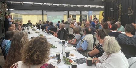 Der var mange fremmødte på dagens sommerhusarrangement. Foto: Frederikssund Kommune.