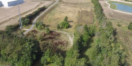 Her skal det kommende børnehus i Vinge ligge. Foto: Frederikssund Kommune.