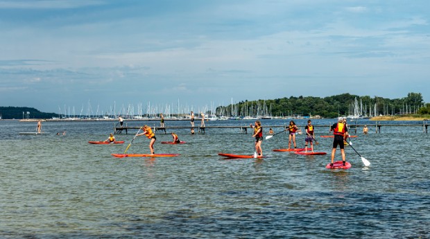 På vandet var der tilbud om både kajakroning og paddleboard. Foto: Frederikssund Kommune, Kenneth Jensen.