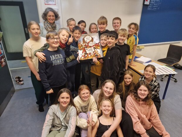 5. B på Frederikssund Private Realskole vandt en kagemand. Foto: Frederikssund Kommune.