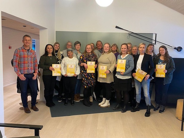 Første hold ICDP-certificerede pædagoger. Foto: Frederikssund Kommune.